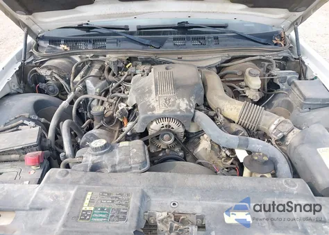 2003 Ford Crown Victoria Lx from USA, damaged, VIN 2FAHP74W03X185796